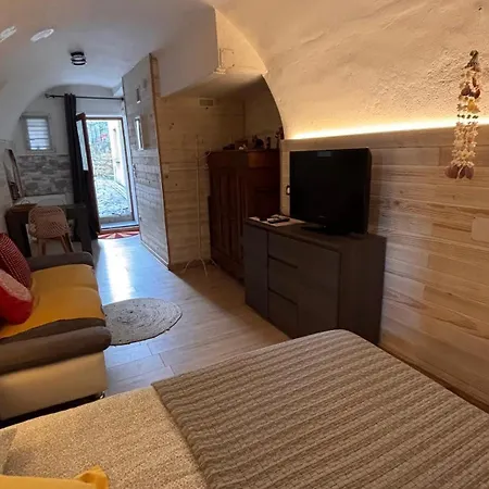 Studio * Balaruc-le-Vieux